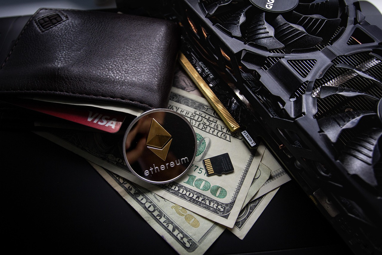 余弦：Hyperliquid上50倍杠杆巨鲸再以452万USDC做多ETH！爆仓价1391美元